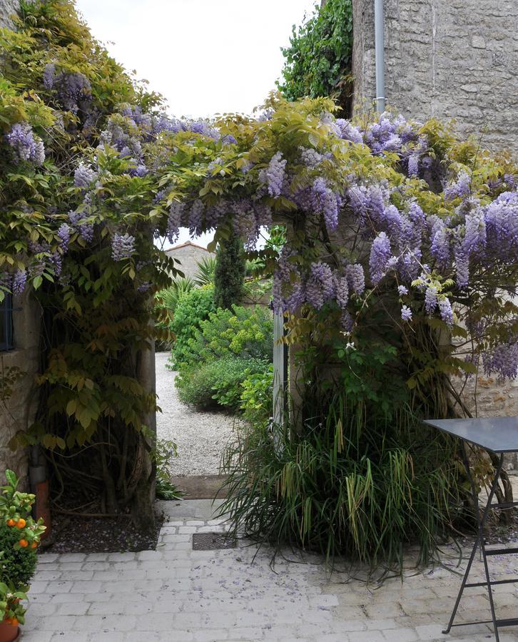La Maison Du Baloir Thairé Екстериор снимка